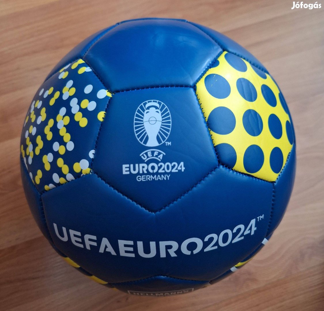 Új kék UEFA Euro 2024 focilabda