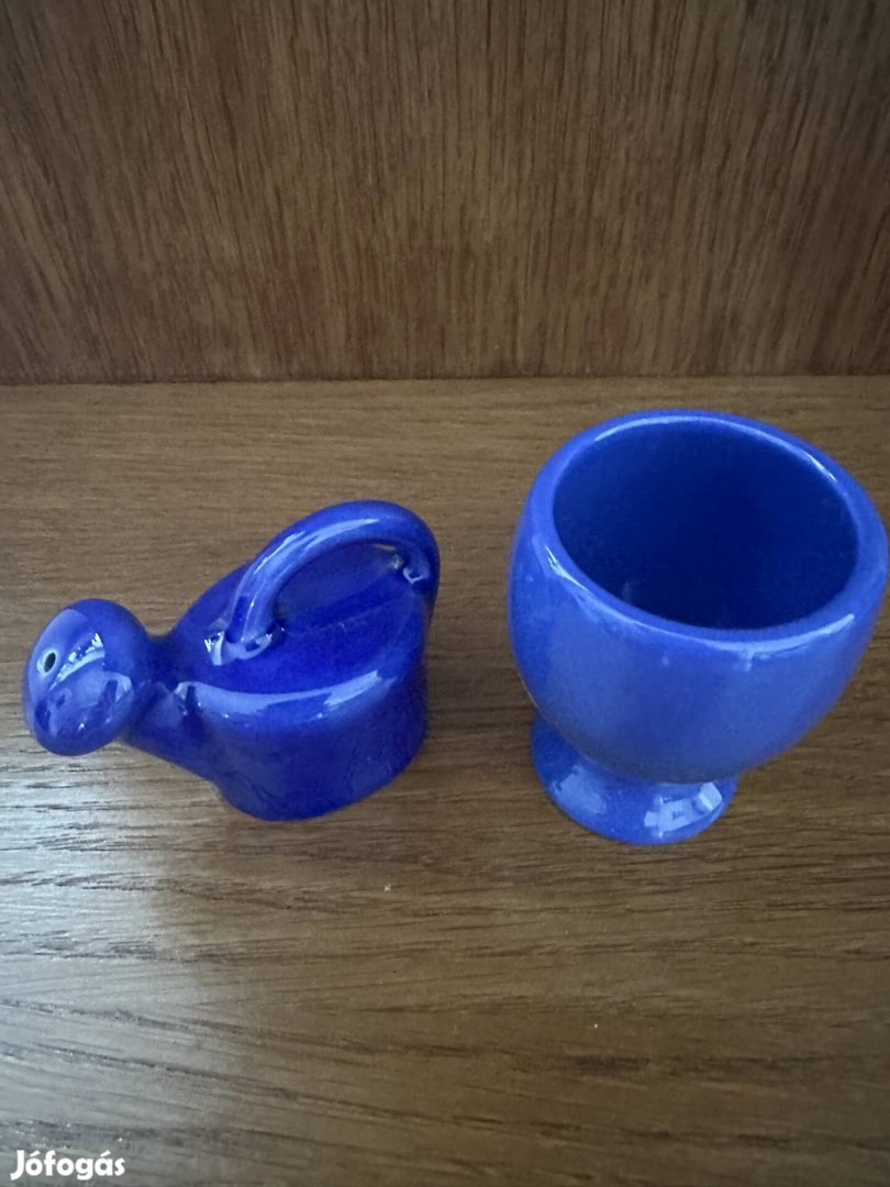 Új kék színű kis méretű, sótartó és tojástartó eladó Budán!