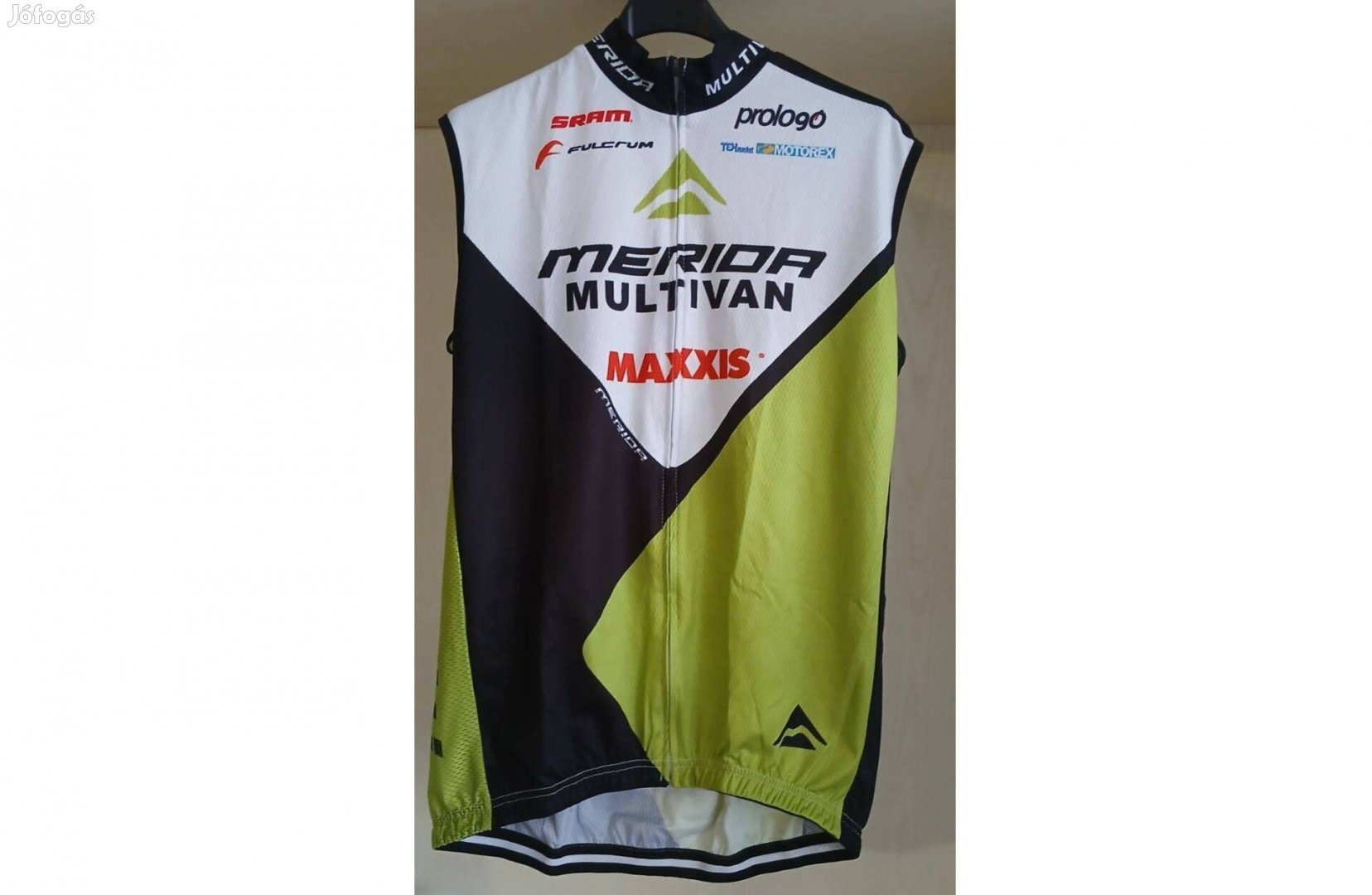 Új kerékpáros mez L-es