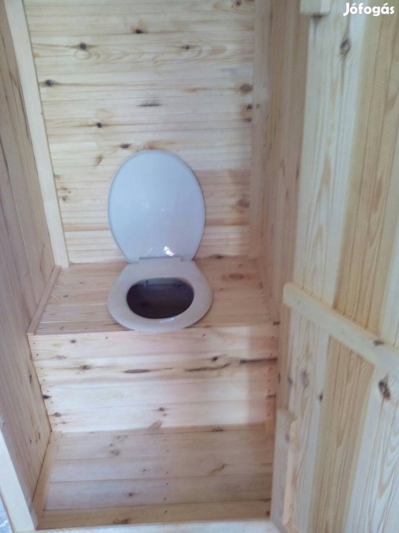 Új kerti fa wc