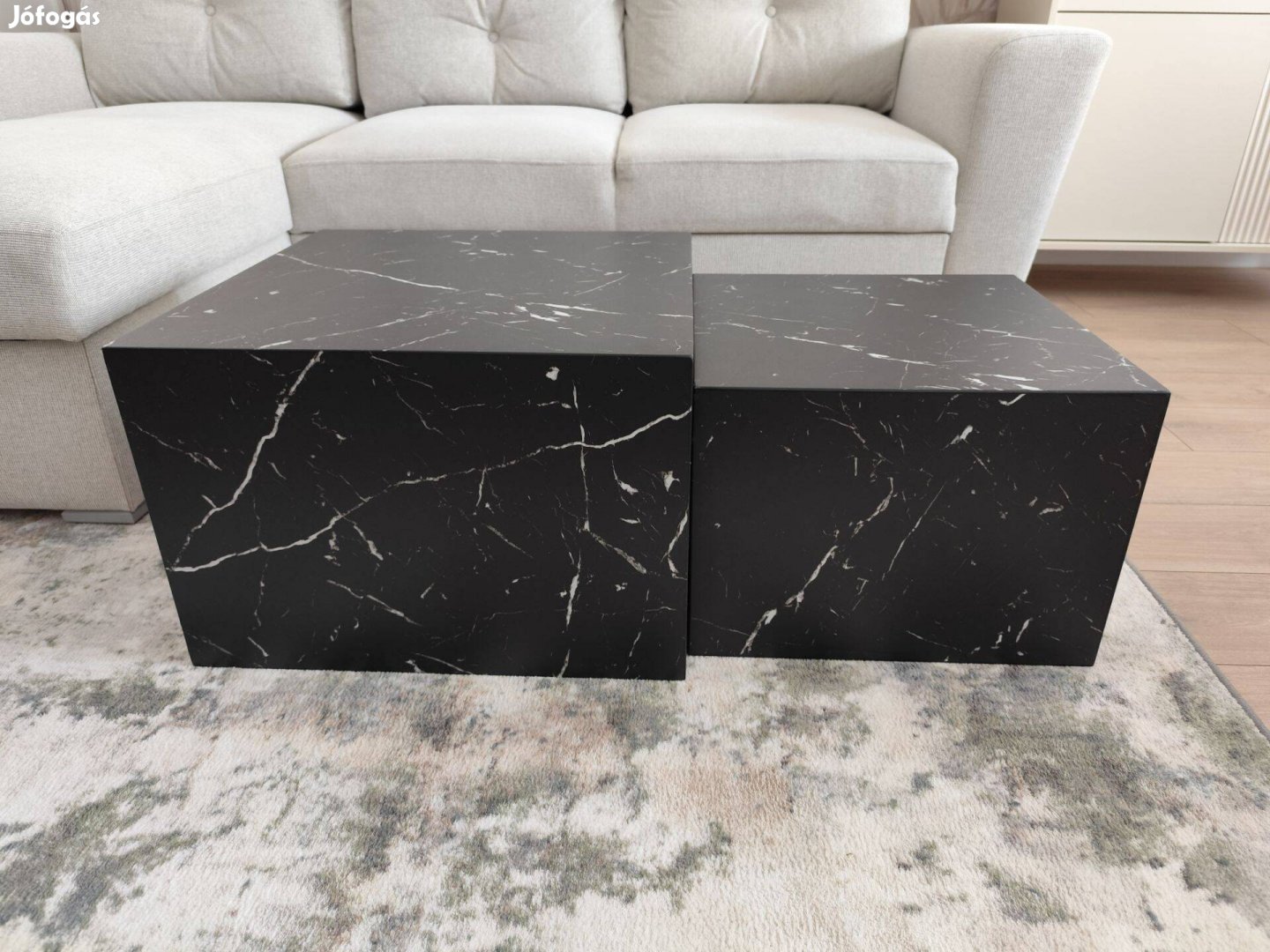 Új két darabos modern dohányzó asztal szett - egymásba is rakható