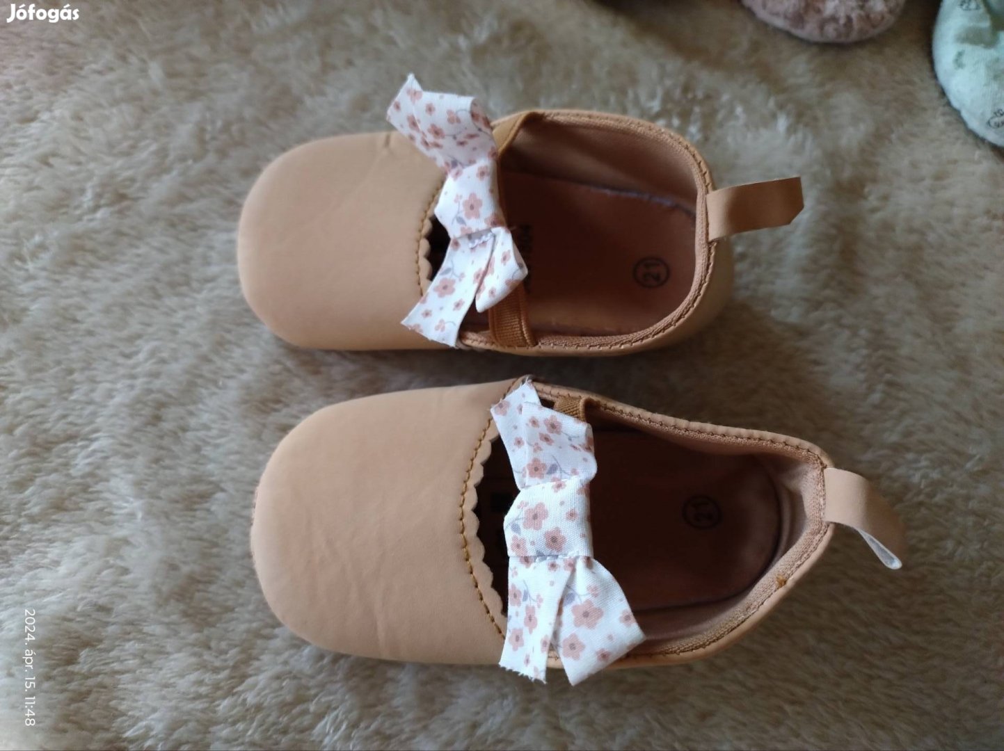 Új kislány baba cipő eladó 