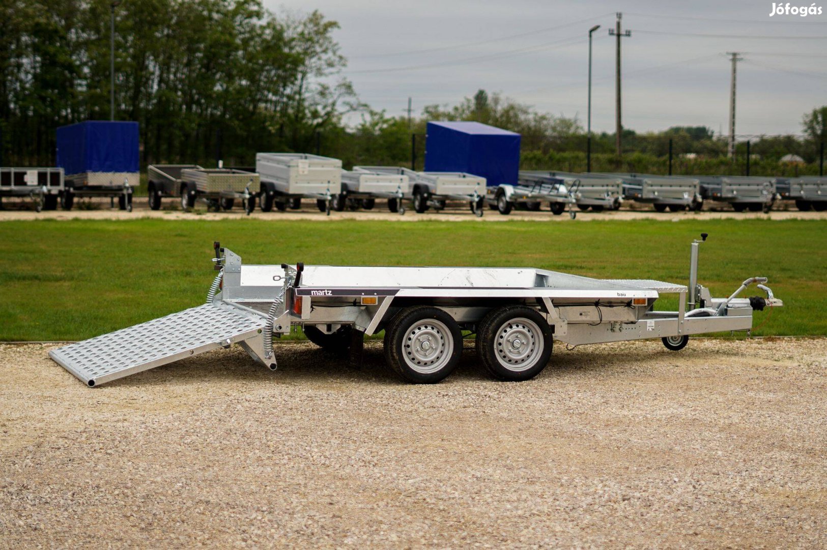 Új kiváló minőségű Martz (2700 kg) kisgépszállító utánfutó