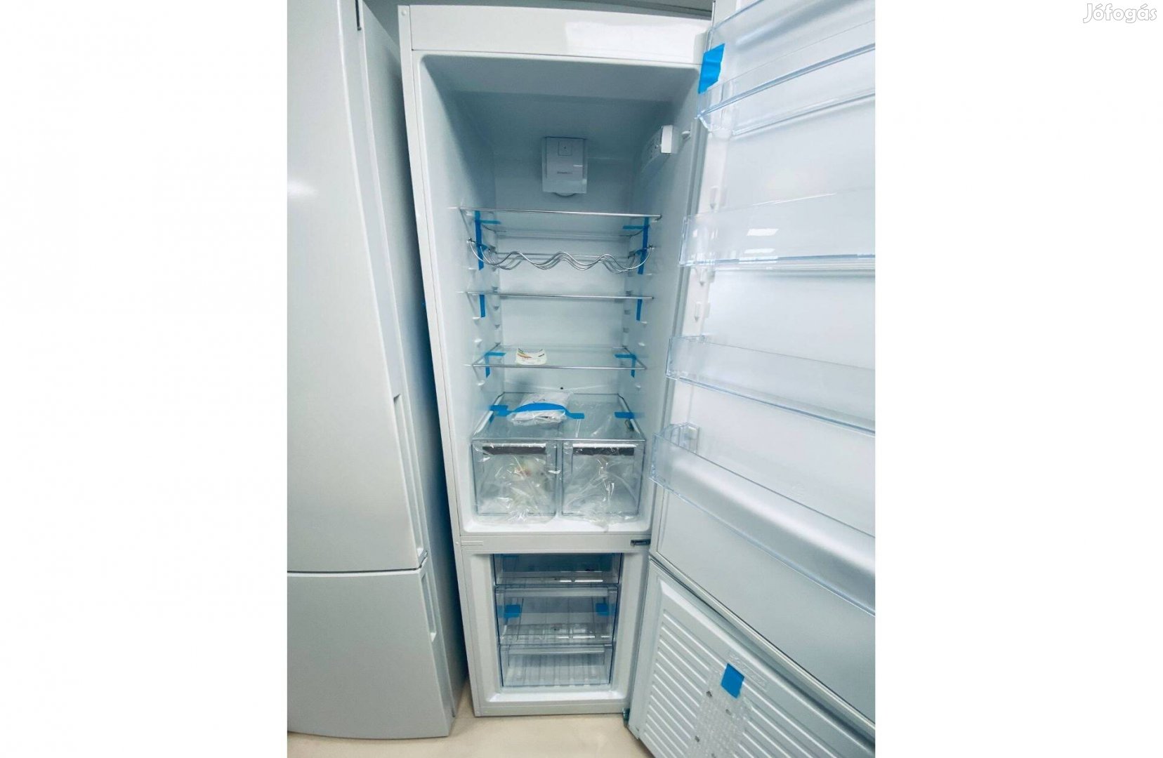 Új kombinált hűtőszekrény Electrolux 352 l - Nofrost - 201 cm - 20 %