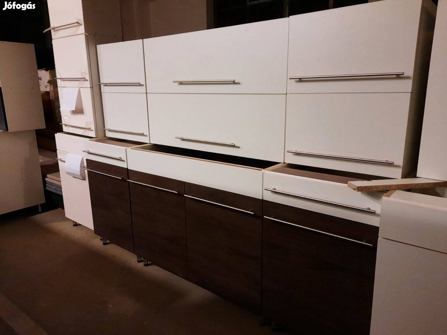 Új konyhabútor, áron alul, 200 cm AN133