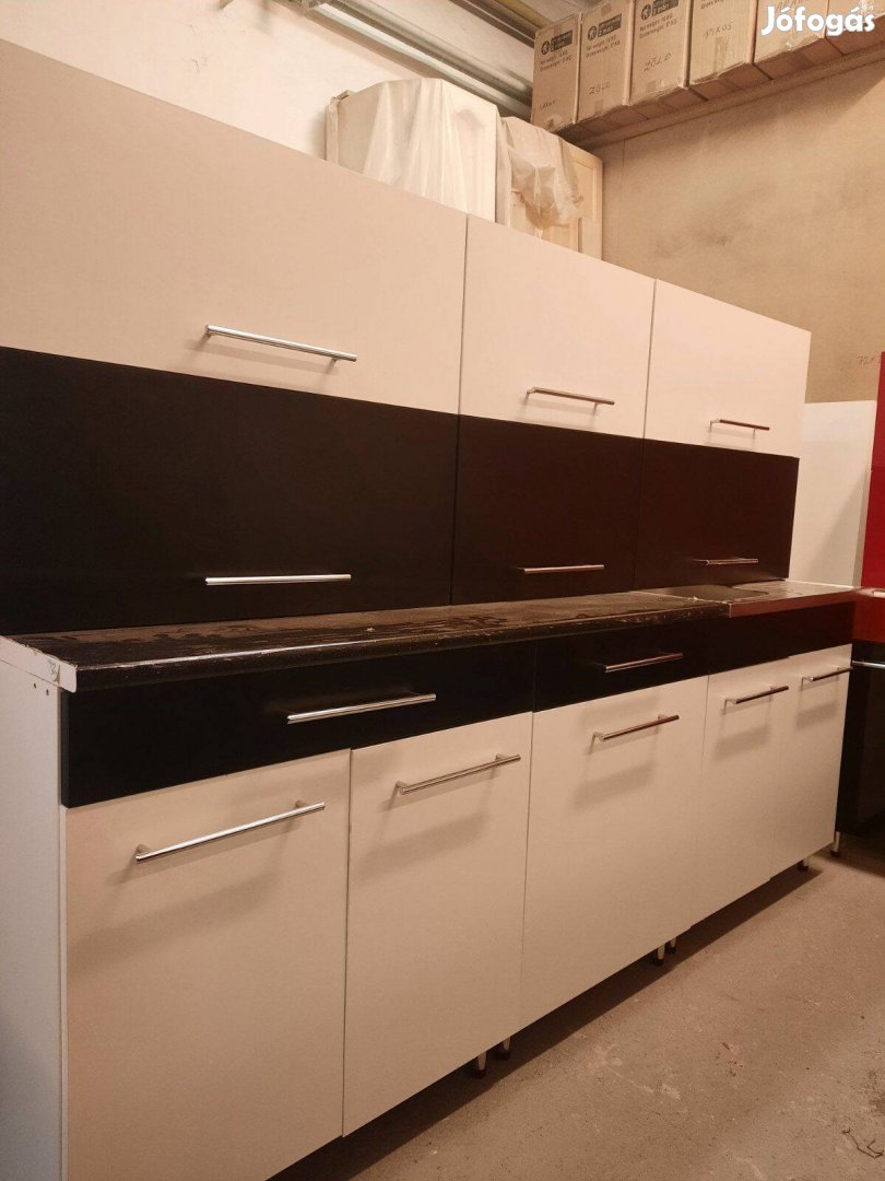 Új konyhabútor áron alul, akár bontva is AJ185