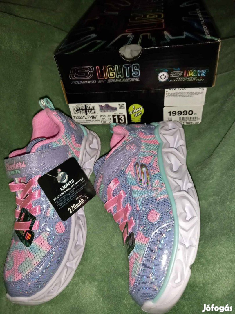 Új lány villogós Skechers cipő, sportcipő, 15000ft