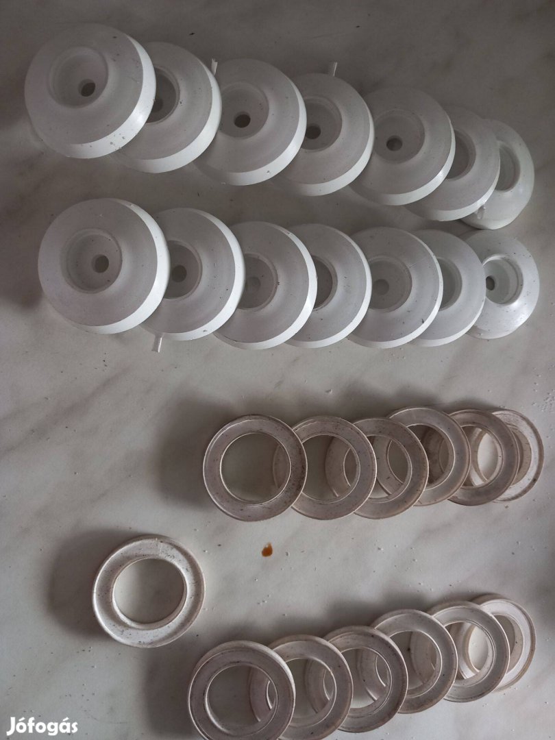 Új lemez tetőanyag takaró elemek ringli ill szilikon tömítő gyűrű 45mm