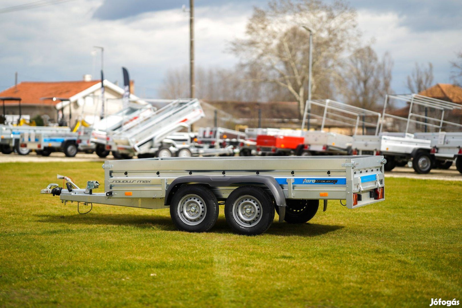 Új lengyel Faro Soldius Max 300  (2000 kg-os) utánfutó