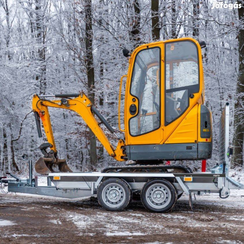 Új lengyel erősített gépszállító utánfutó (2700 kg) készletről eladó