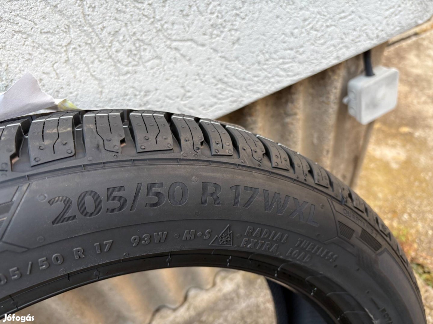 Új márkás téli gumi 2025-ös peremvédős