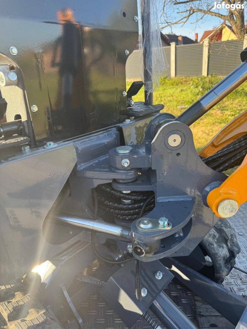 Új mini markológép diesel, extra hidraulika körrel 3 kanállal. 