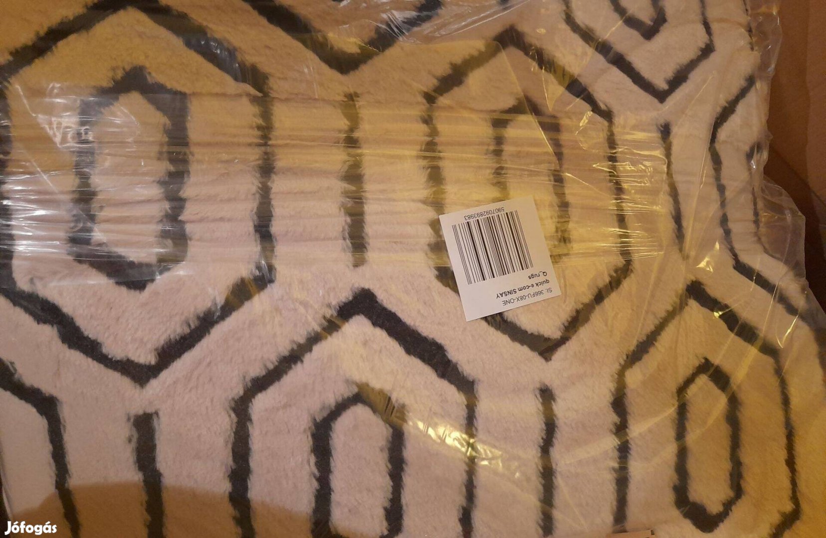 Új modern puha szőnyeg 100x150cm olcsón