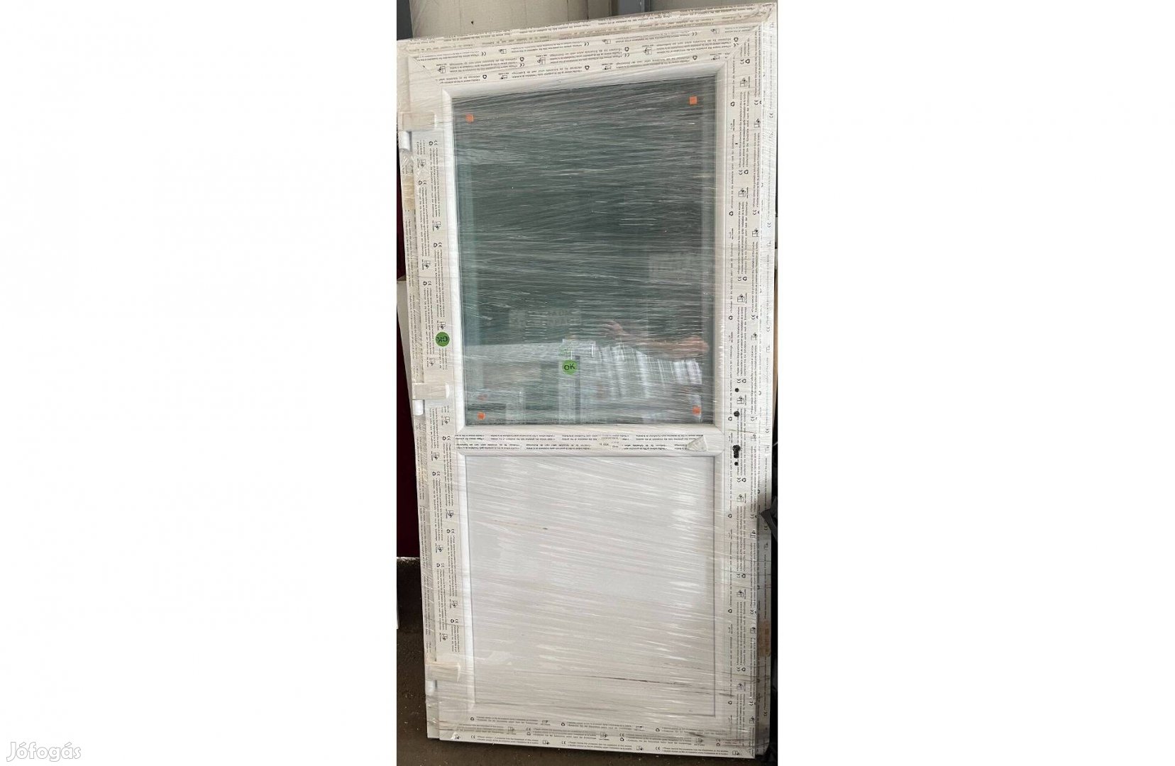 Új műanyag bejárati Félig üveges (98 x 198) ajtó Készletről Azonnal