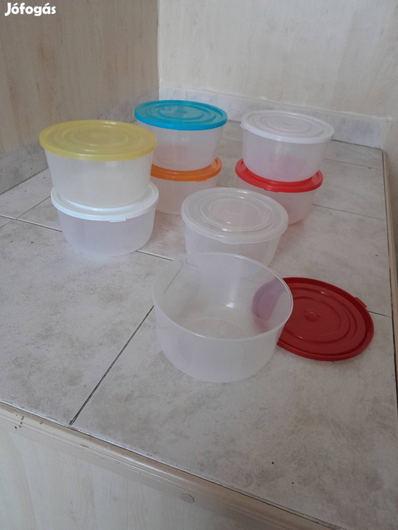 Új müanyag ételtároló dobozok tetővel