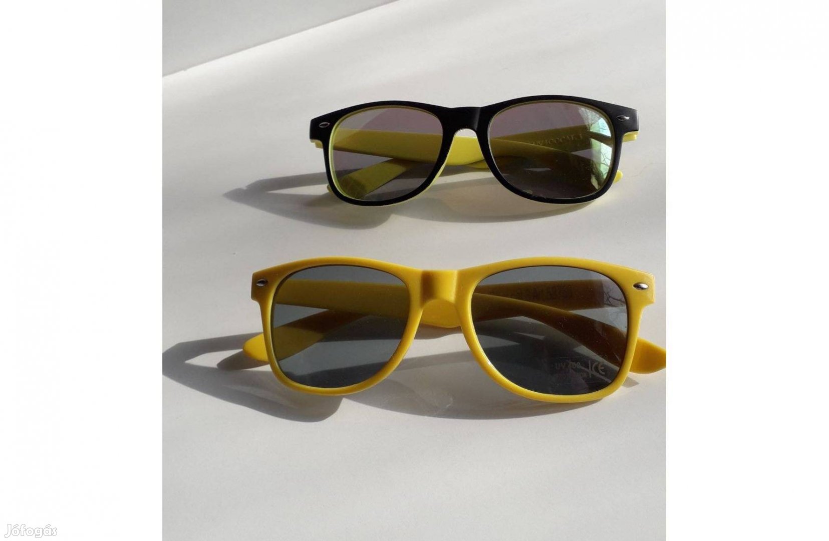 Új napszemüveg sárga kerettel UV 400 védelemmel darabár_