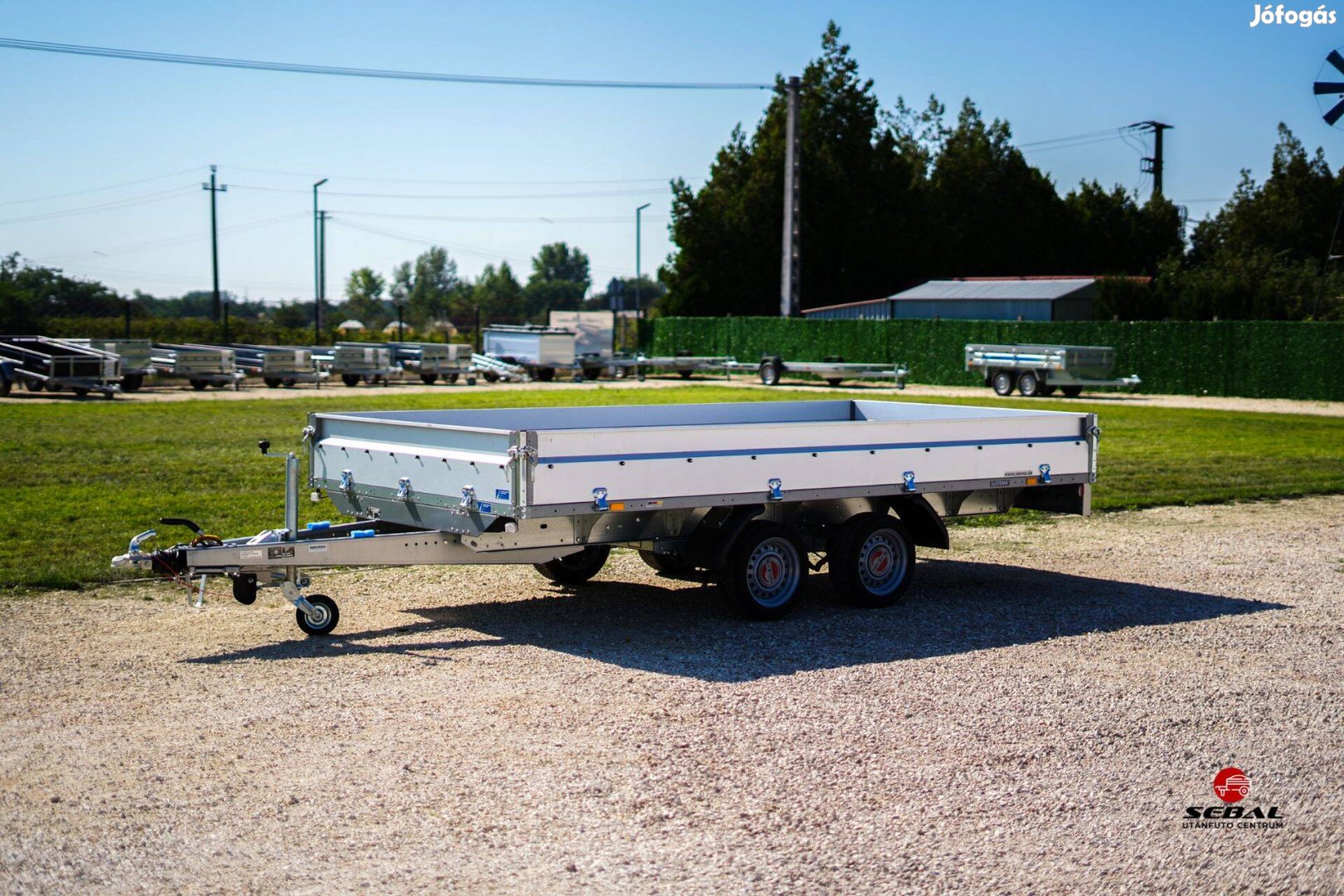 Új német Stema alsókerekes (3500 kg) utánfutó készletről