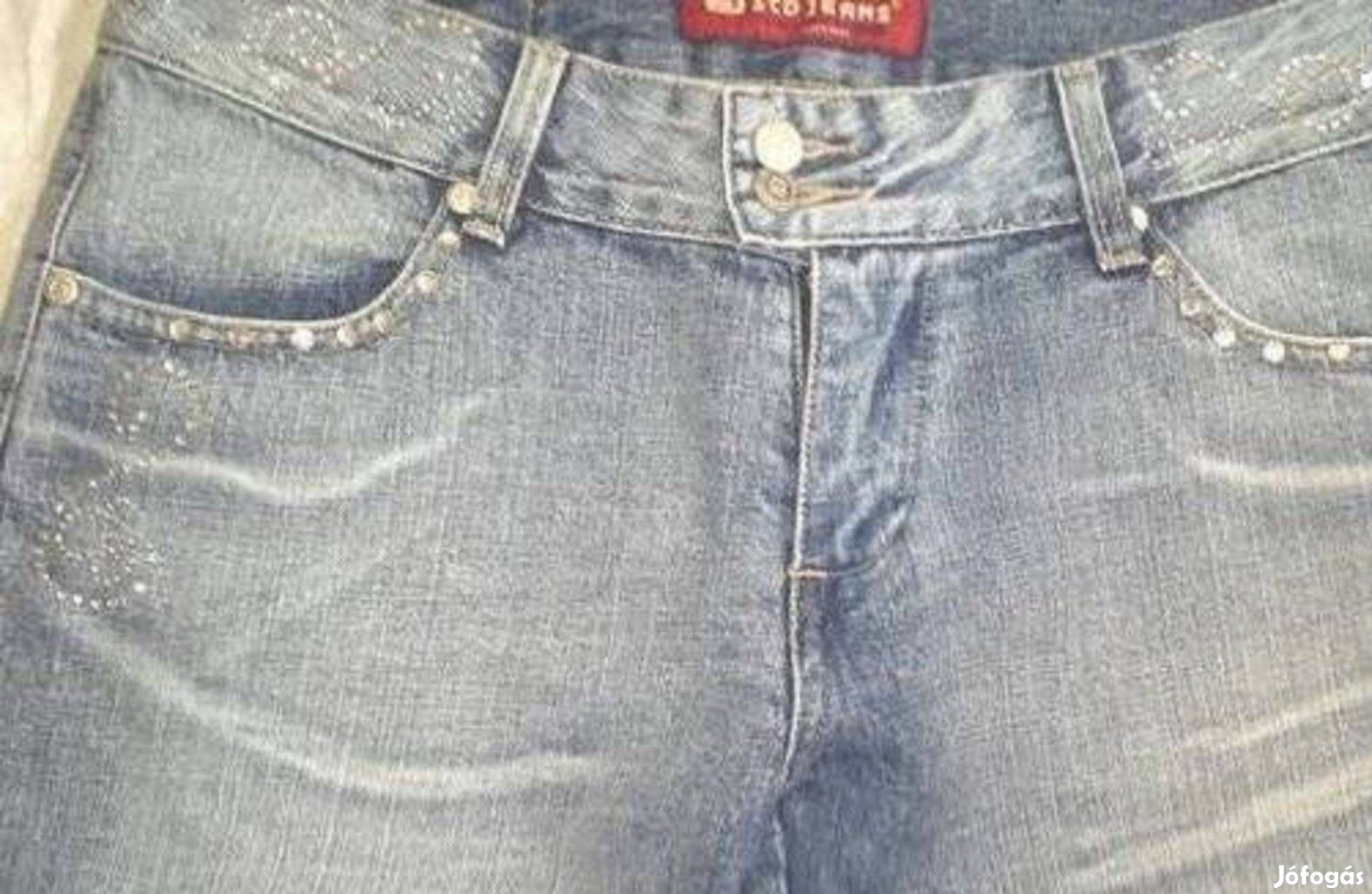 Új női Jeans farmer nadrág 30-as méretben.Kövek díszítik