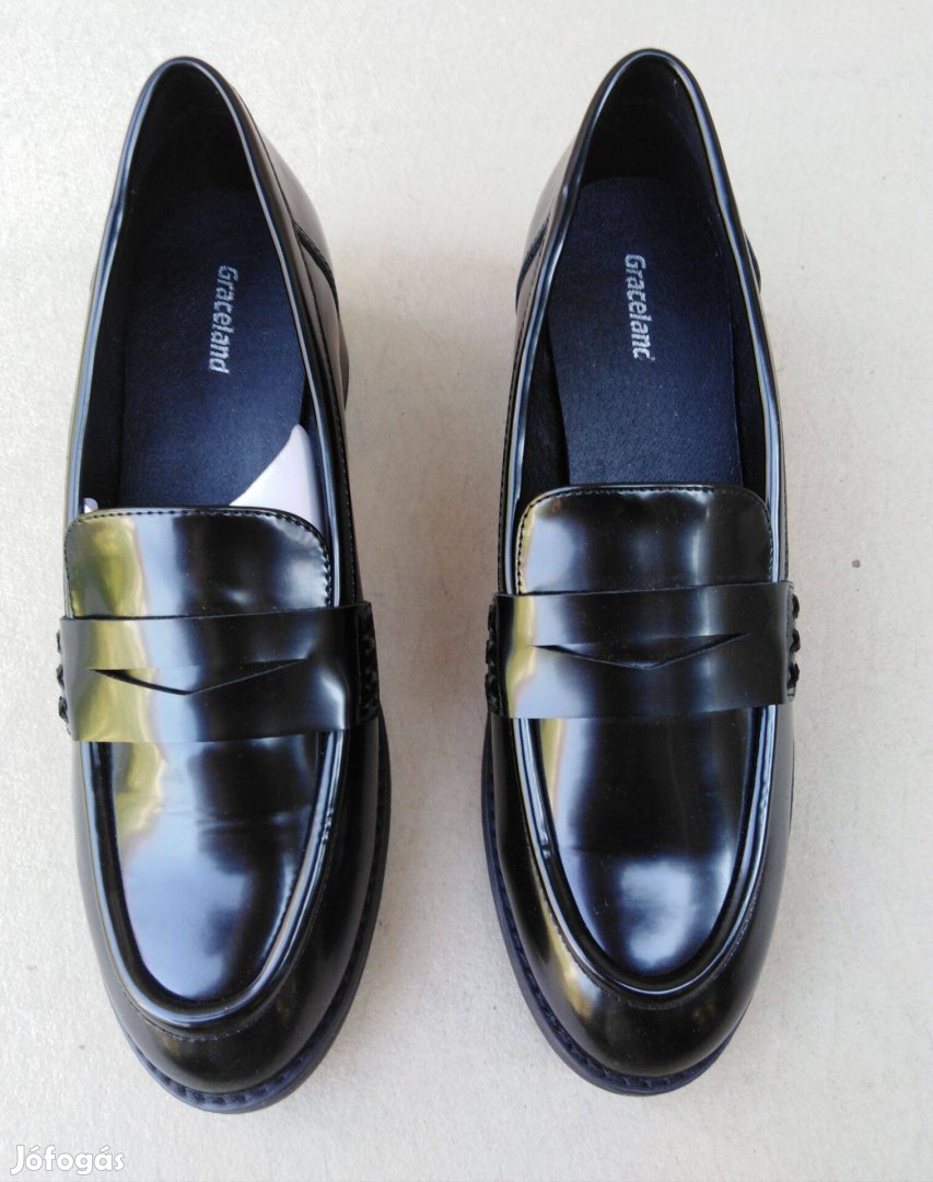 Új női cipő eladó