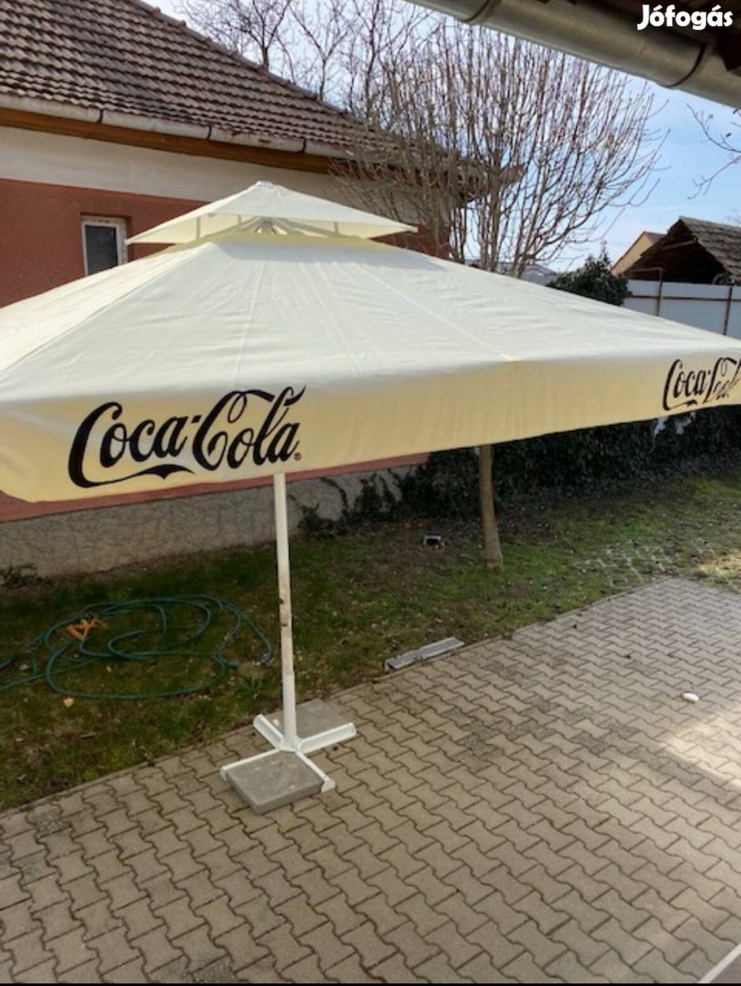 Új óriás napernyő Coca-Cola ( Coca - Cola )