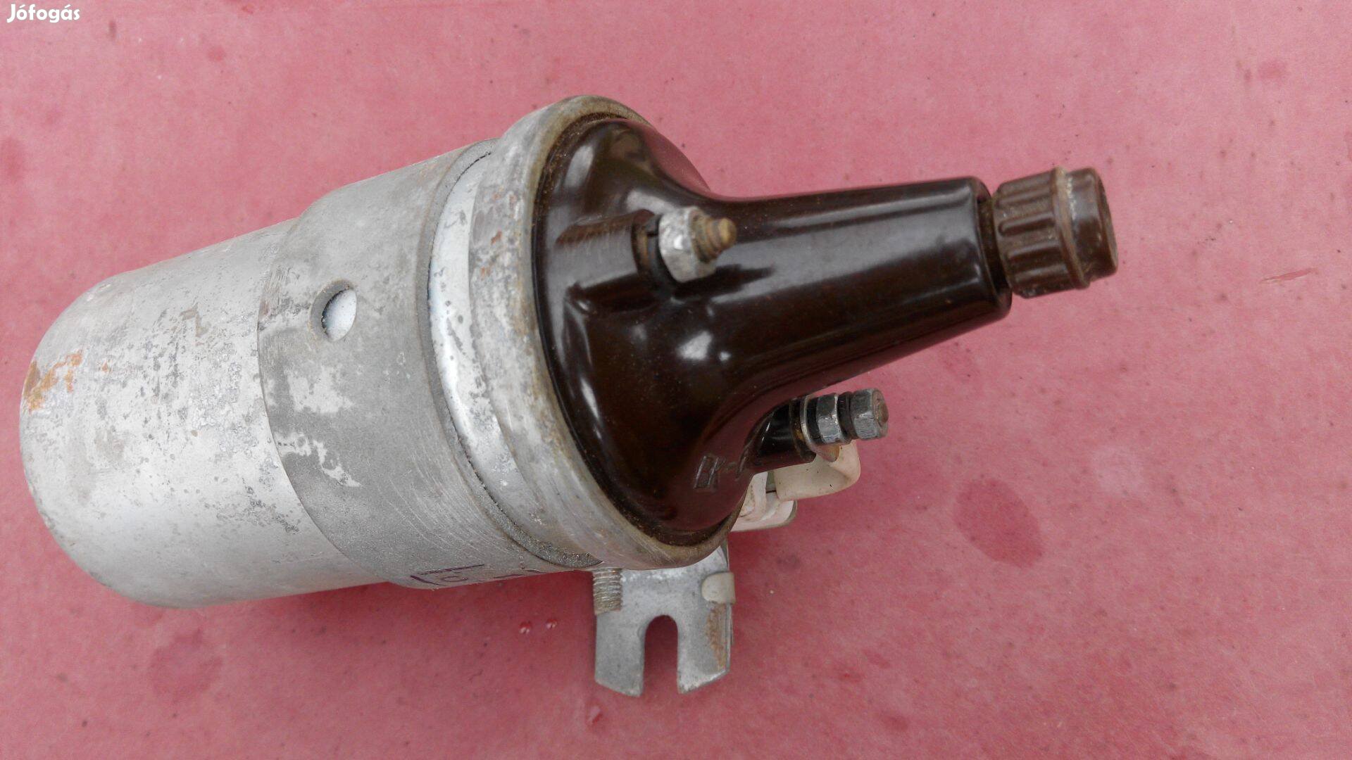 Új orosz Gyári veterán gyújtótrafó dobozában Volga talán Moszkvics is