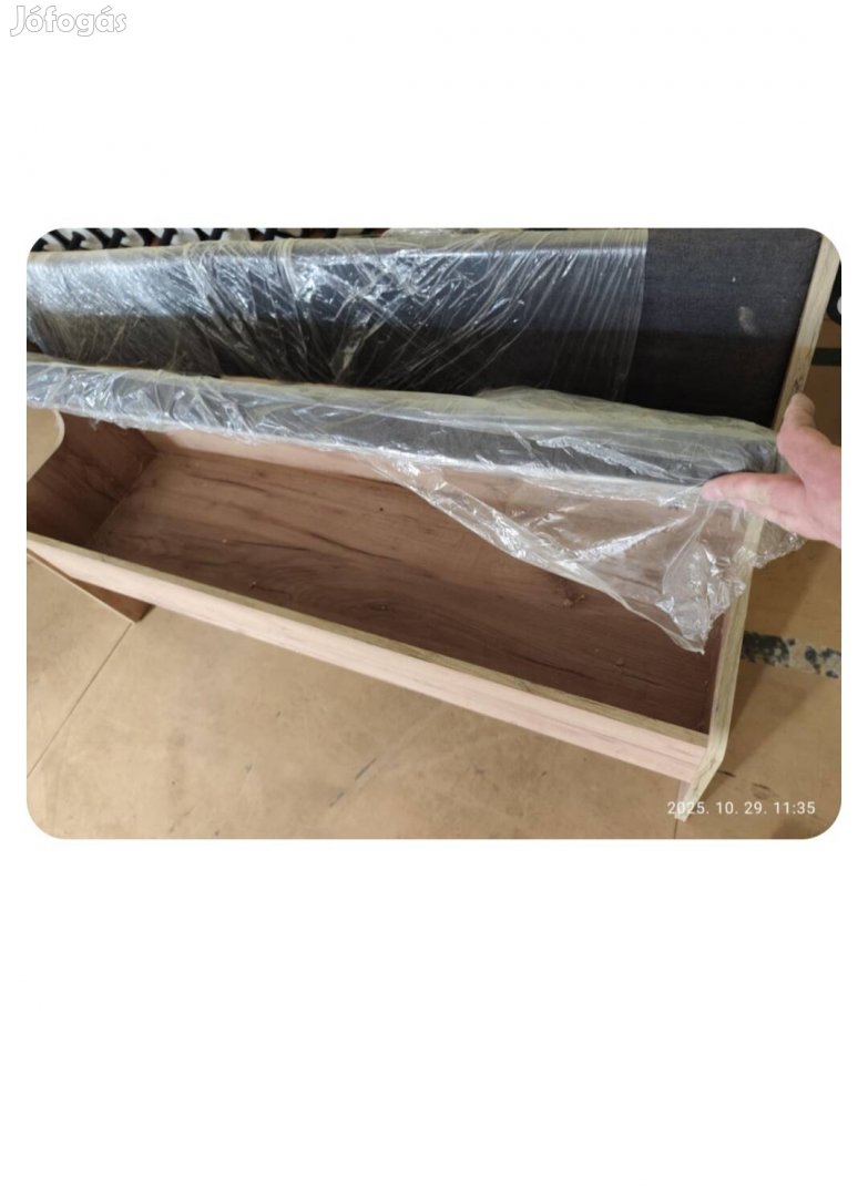 Új pad csomagolásában