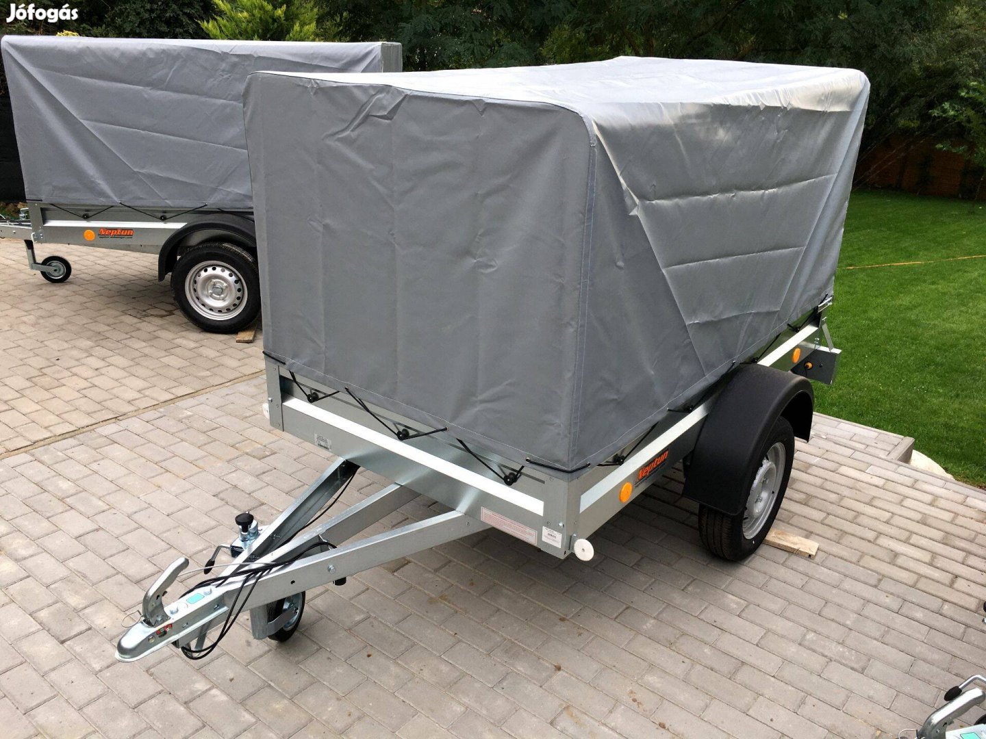 Új ponyvás utánfutó Névre Írva!