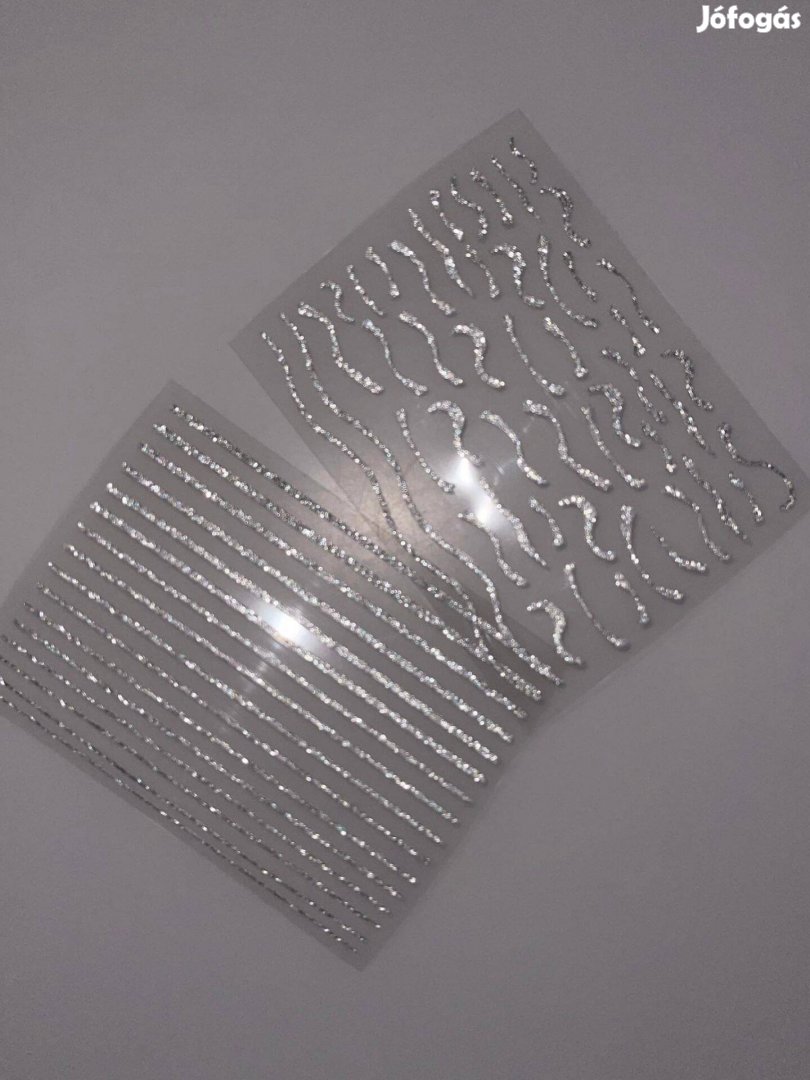 Új reflektív fényű 3D köröm matrica ív ezüst színű díszítő csík hullám