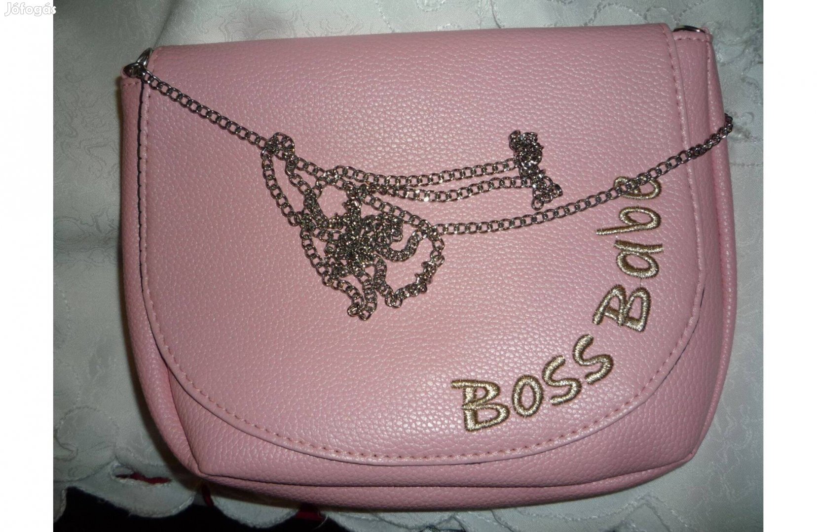 Új rózsaszín gyerek fém vállpántos kistáska BOSS Babe felírattal