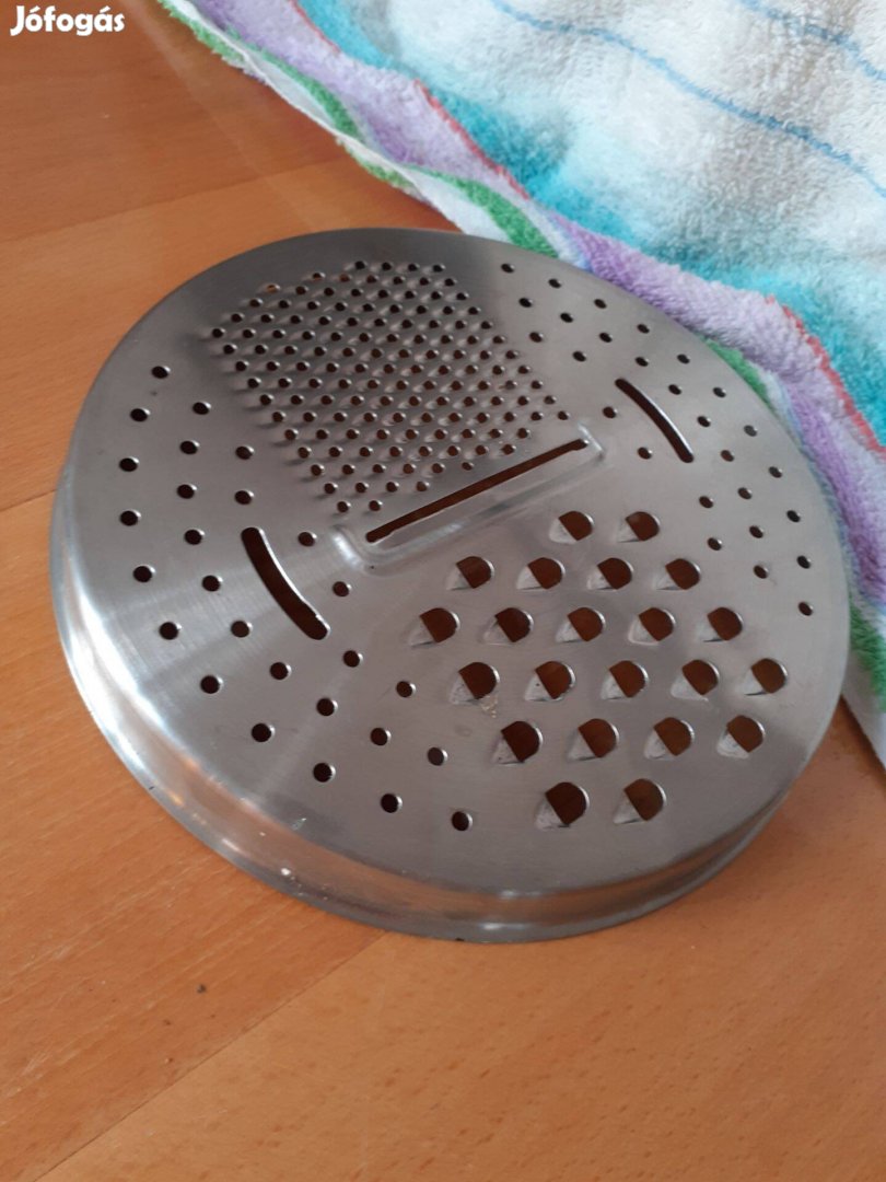 Új rozsdamentes reszelő átm 30cm több funkcióval