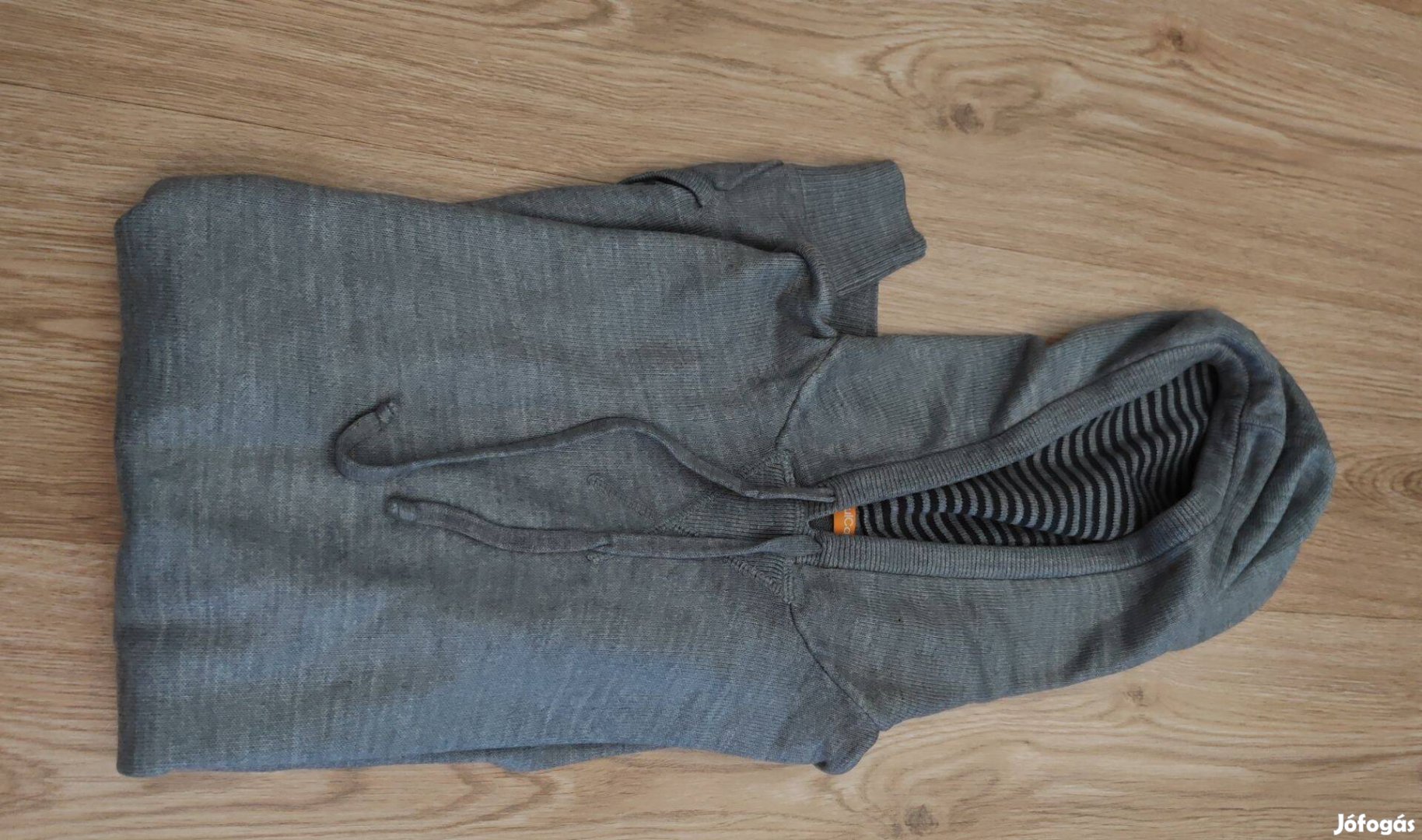 Uj sportos kötött kapucnis férfi pulóver M