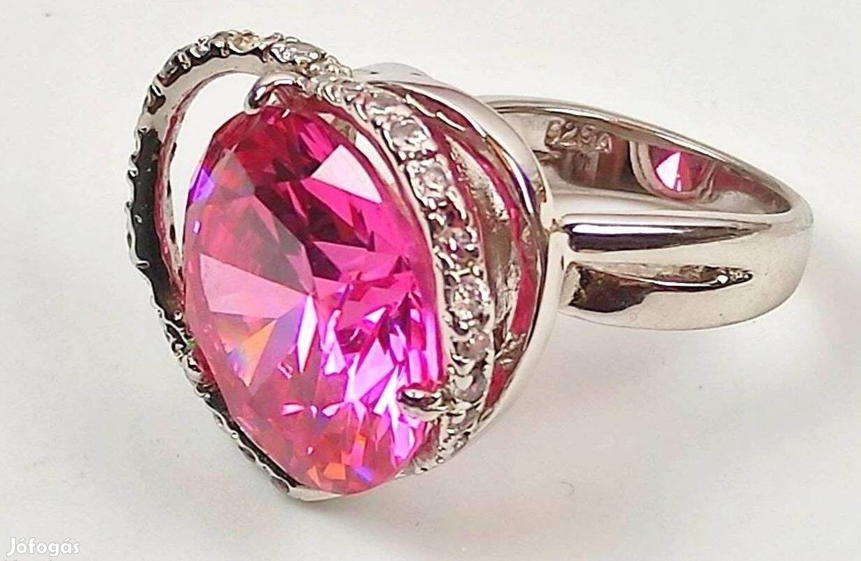 Új szív alakú rózsaszín köves gyűrű