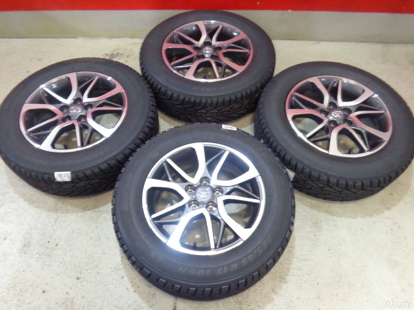 Új téli Toyota Rav4 gyári garnitúra