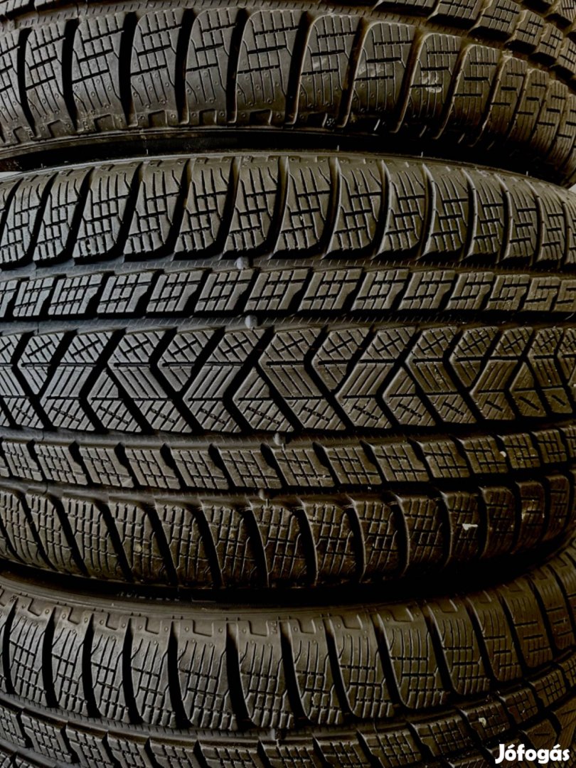 Új téli gumi Pirelli 285/45 R20