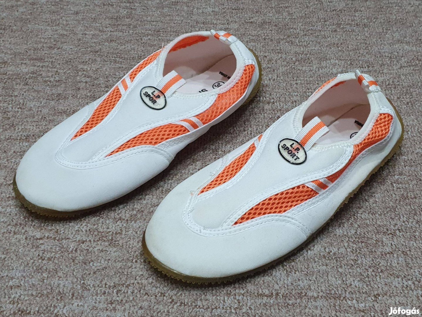 Új tornacipő, 36-os méret, vászon, extra csúszásmentes