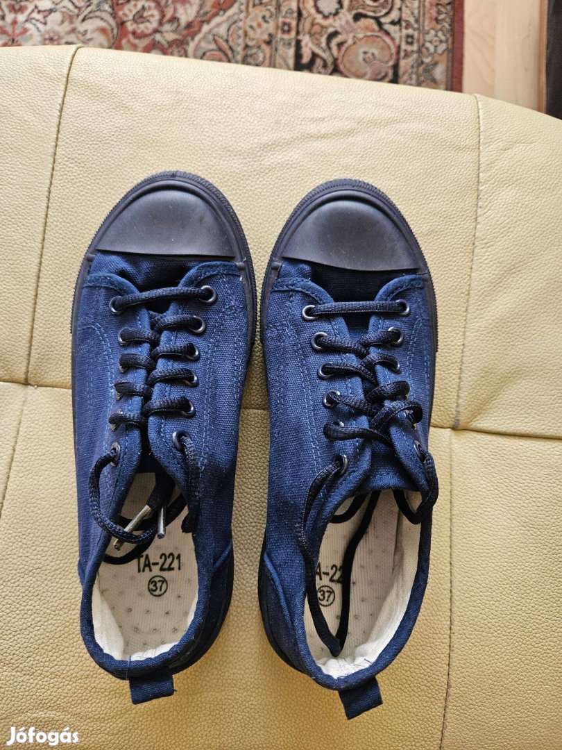 Új vászon cipő edzőcipő sötétkék 37 -es méret