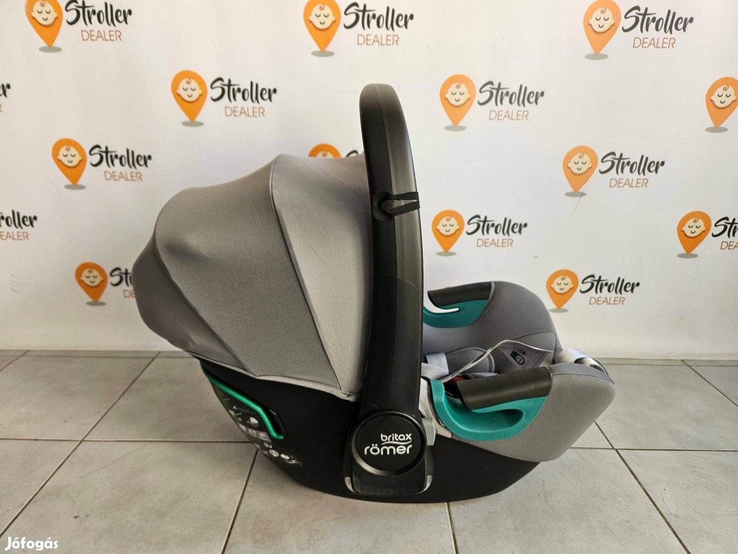 Új világítós Britax Römer Baby-Safe isense babahordozó