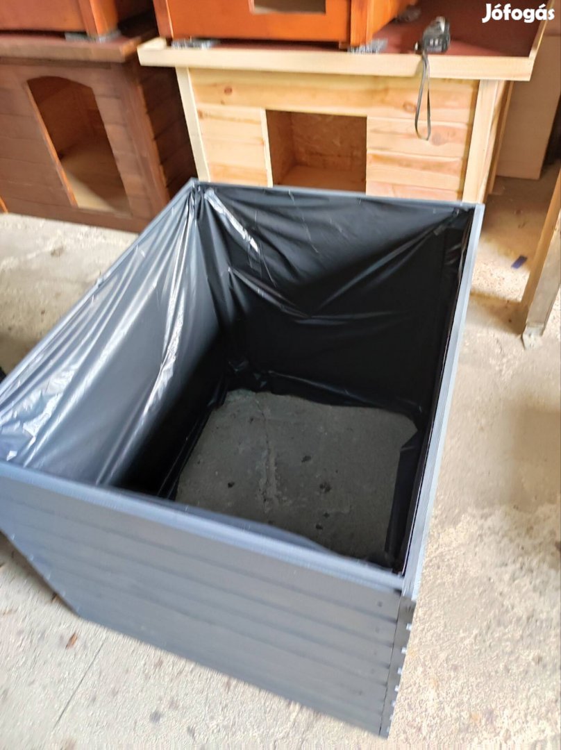 Új virágláda magaságyás