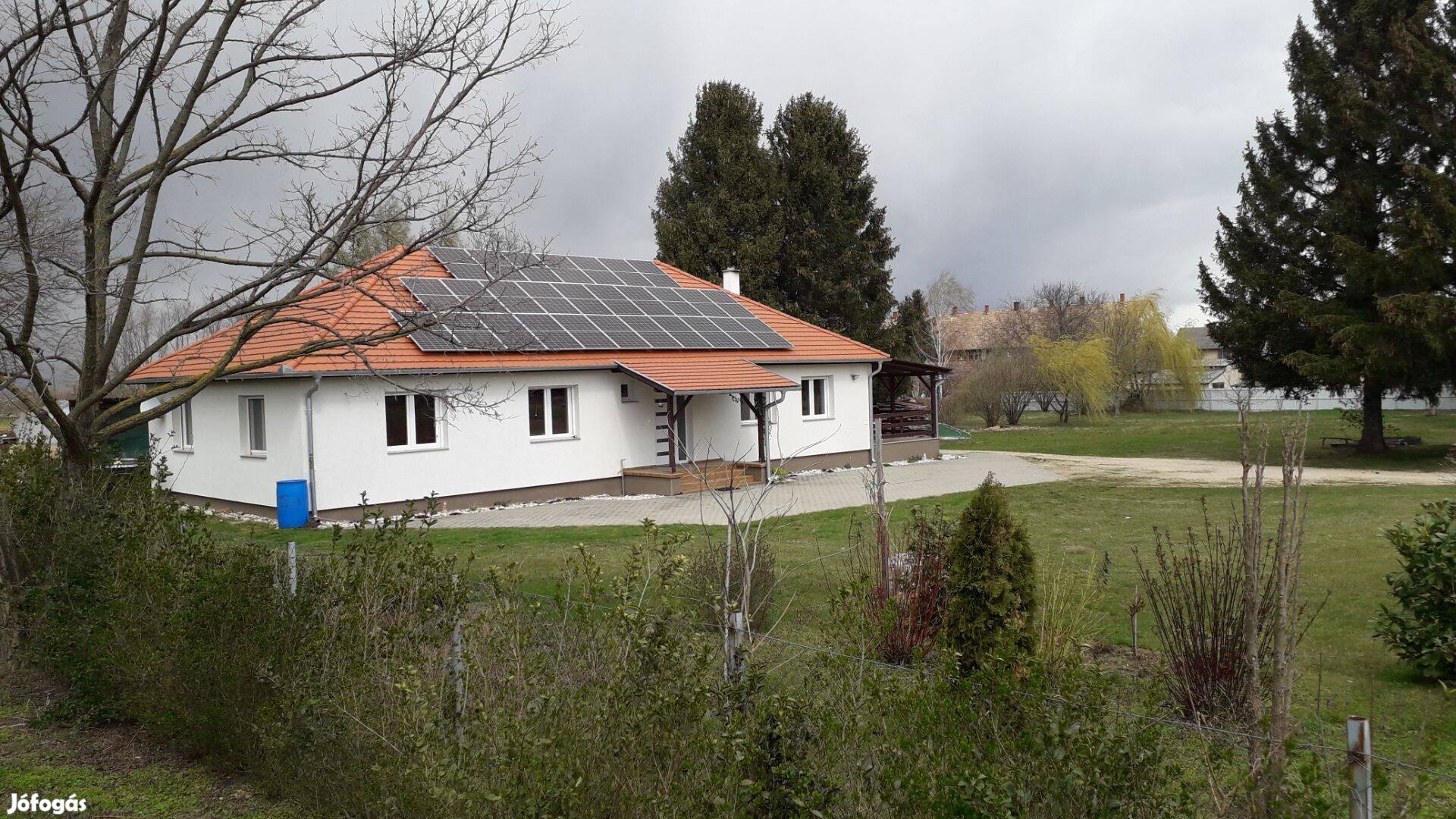 Újépítésű családi ház tulajdonostól eladó Pápa mellet(14km)Ugod