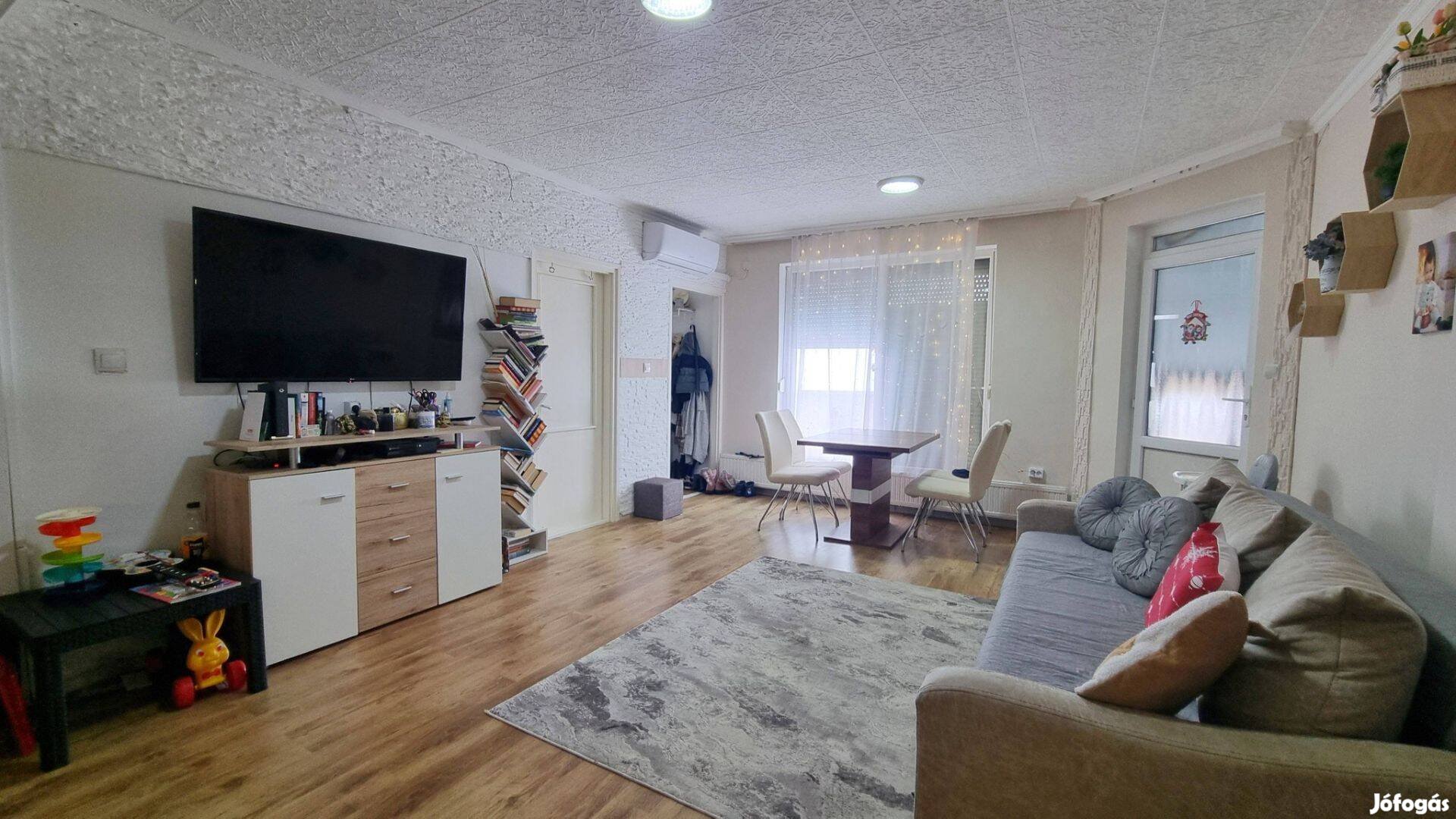 Újkistelekiszőlő csendes részén eladó önálló családi ház