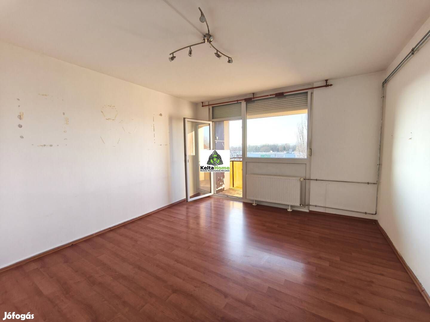 Újpalotán eladó 2fél szobás világos panellakás! Kizárólag a