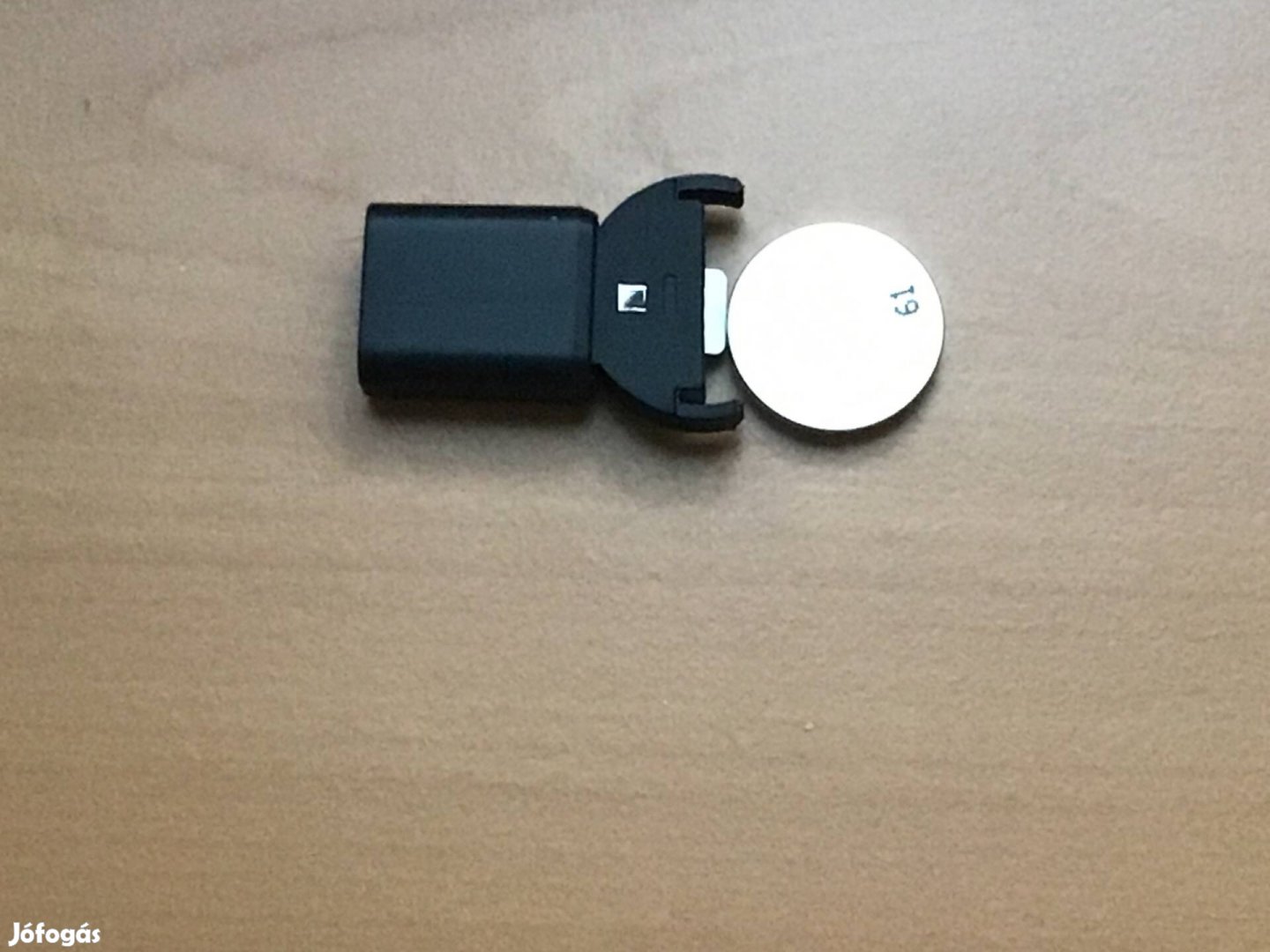 Újratölthető gomb elem akkumulátortöltő