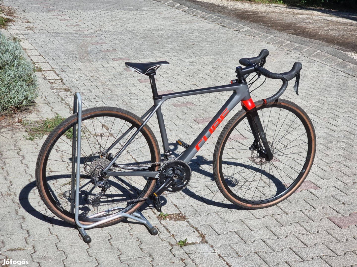 Újszerű 2022-es karbon Cube gravel cyclocross Grx 800 Fulcrum 77 Trek