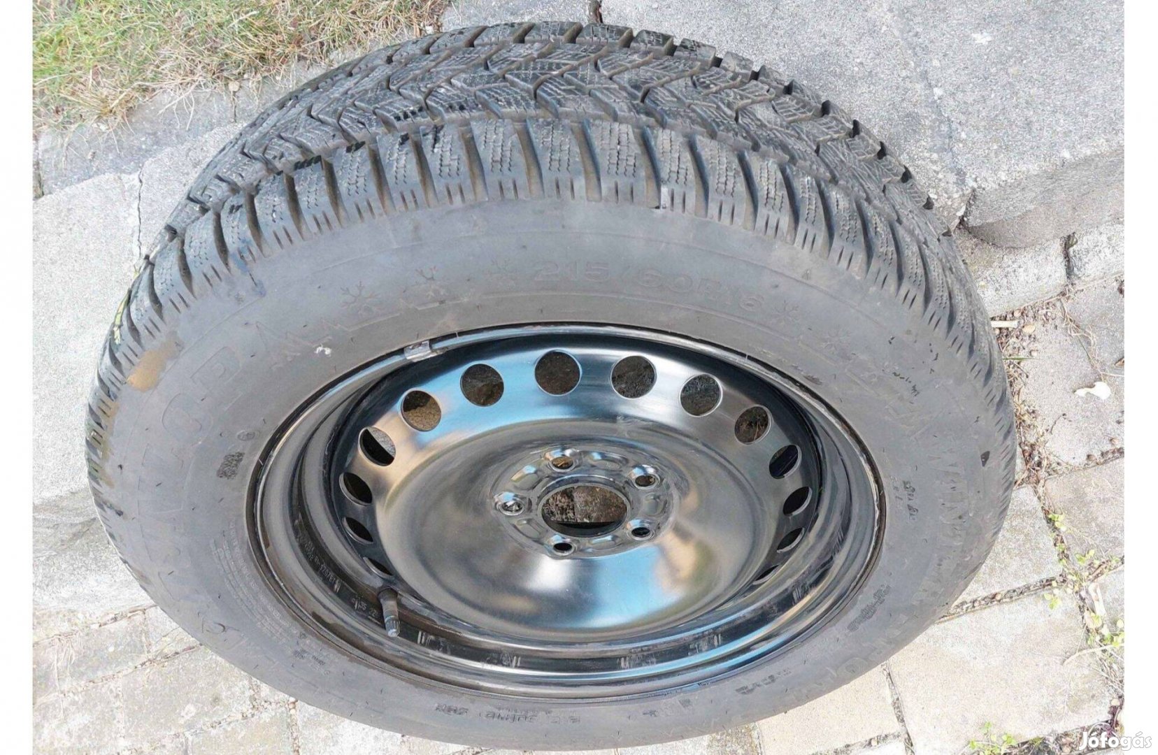Újszerű 215/60 R16 Dunlop téli gumi lemezfelnivel