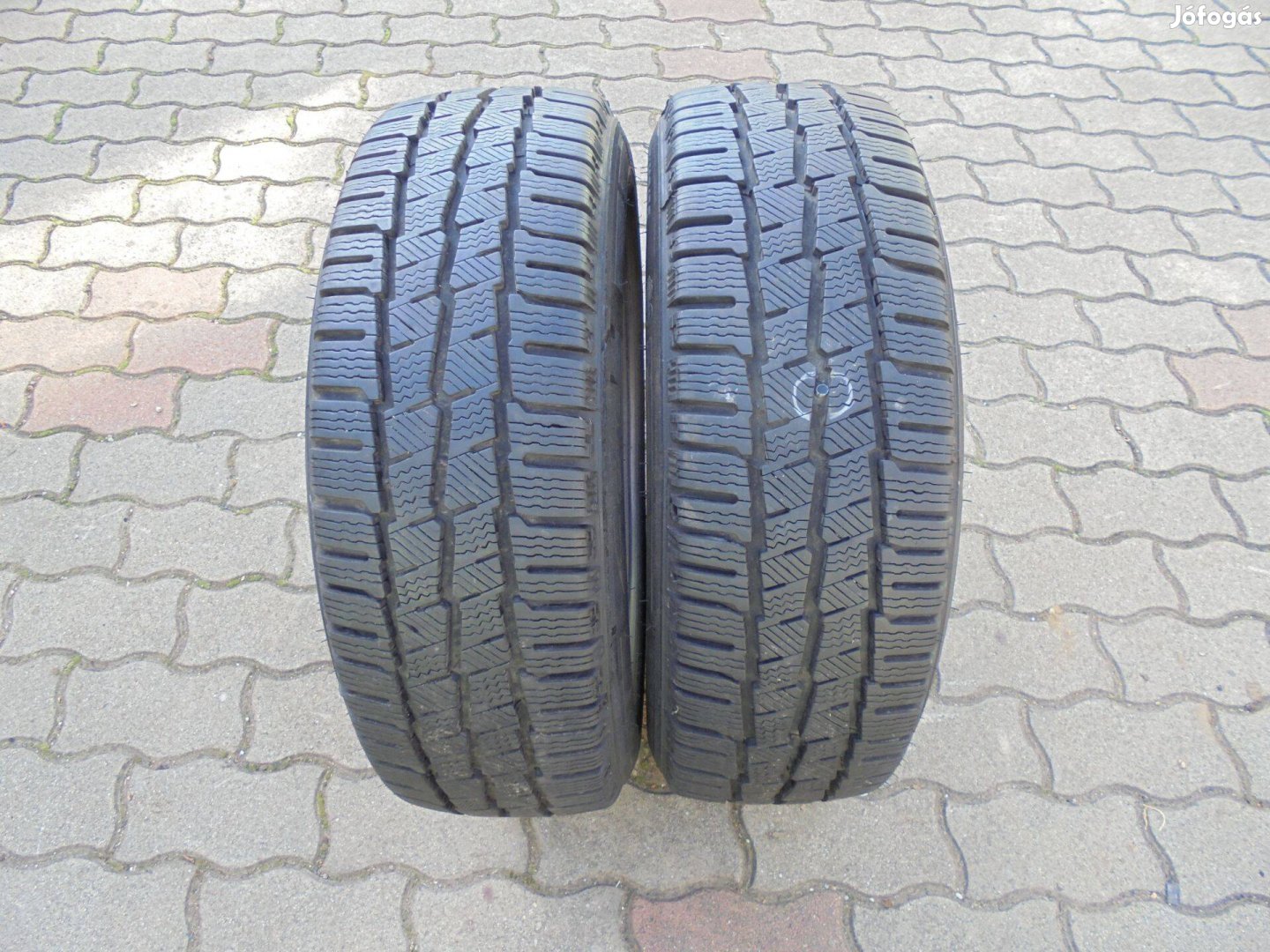 Újszerű 215/60 R 17" C TGK Michelin téli gumi eladó