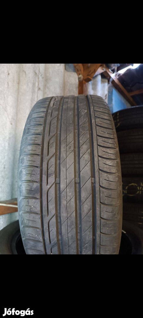 Újszerű 225/45R17-es Bridgestone nyárigumi eladó