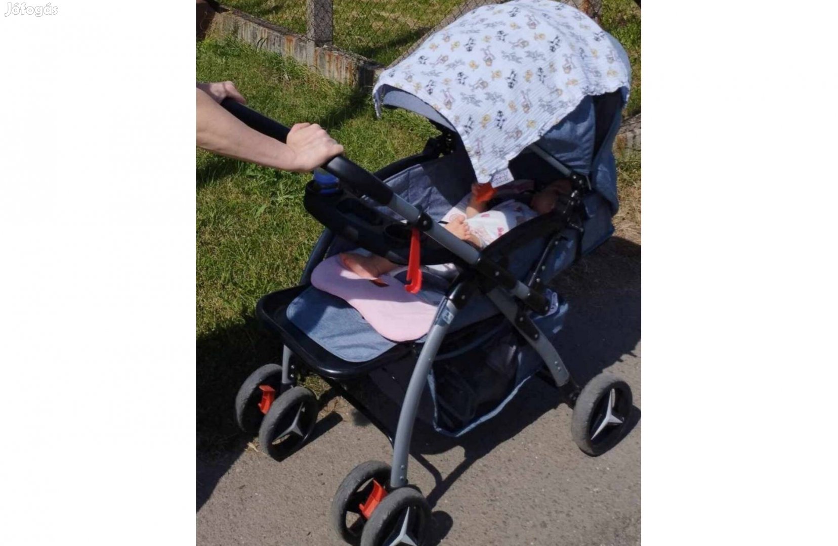 Újszerű 2 írányú megfordítható fogantyúval babakocsi