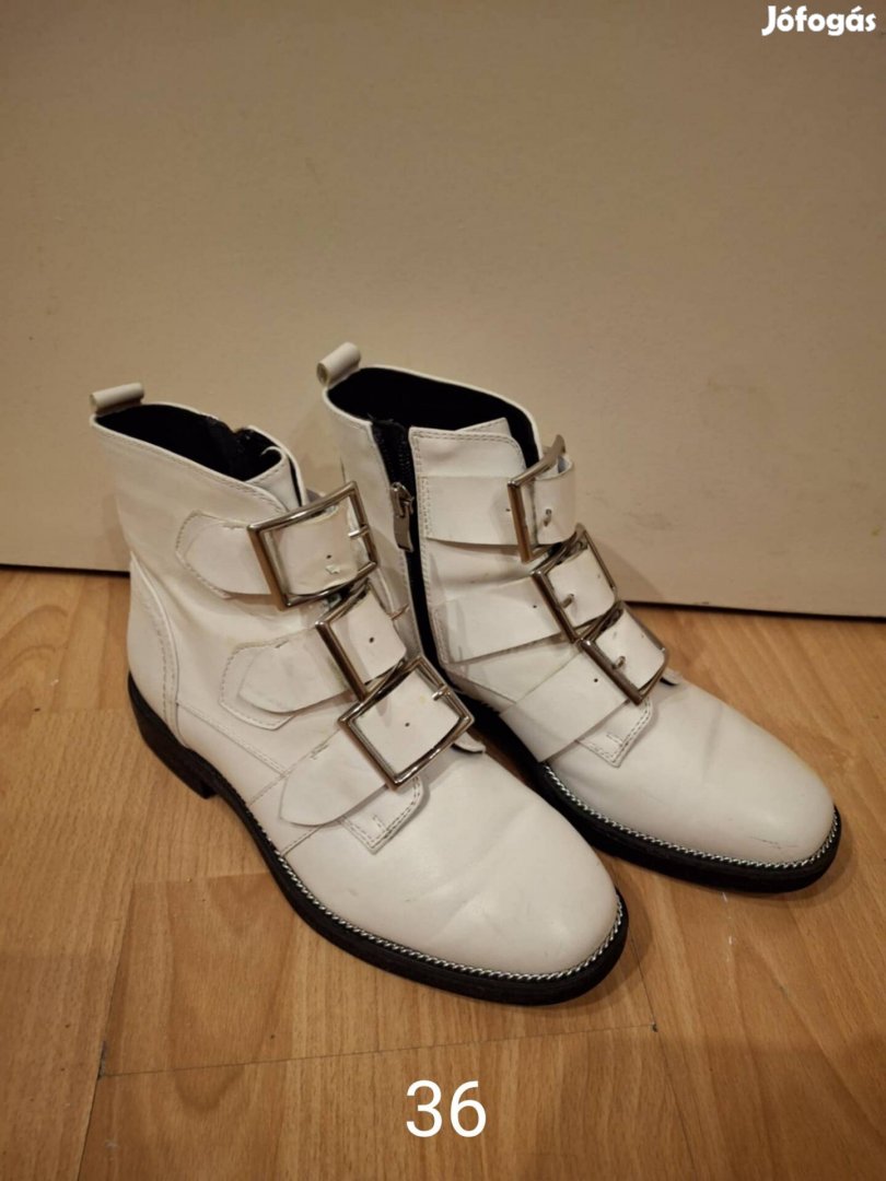 Újszerű 36 os Catwalk bokacsizma