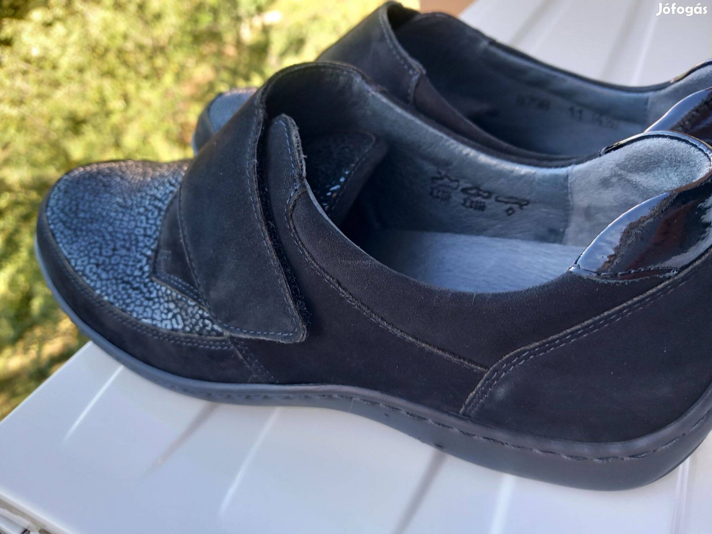 Újszerű 37,5-es fekete, puha, minőségi bőrcipő