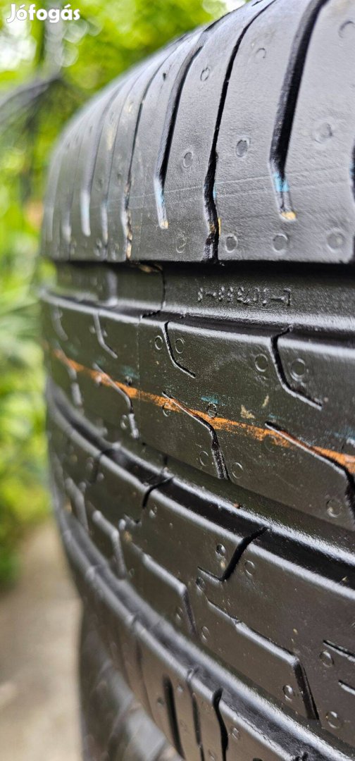 Újszerű 4 db Continental 185/55 R 15 gumi eladó